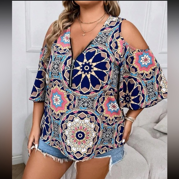 Boho mandala print half zip cold shoulder blouse - Picture 6 of 7